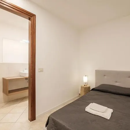 House In With Free Parking Dom wakacyjny Porto Cervo