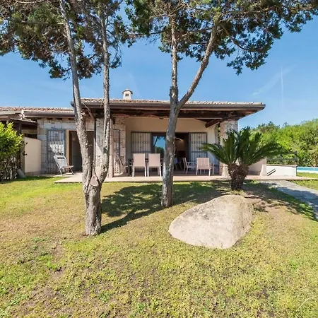 House In With Free Parking Dom wakacyjny Porto Cervo